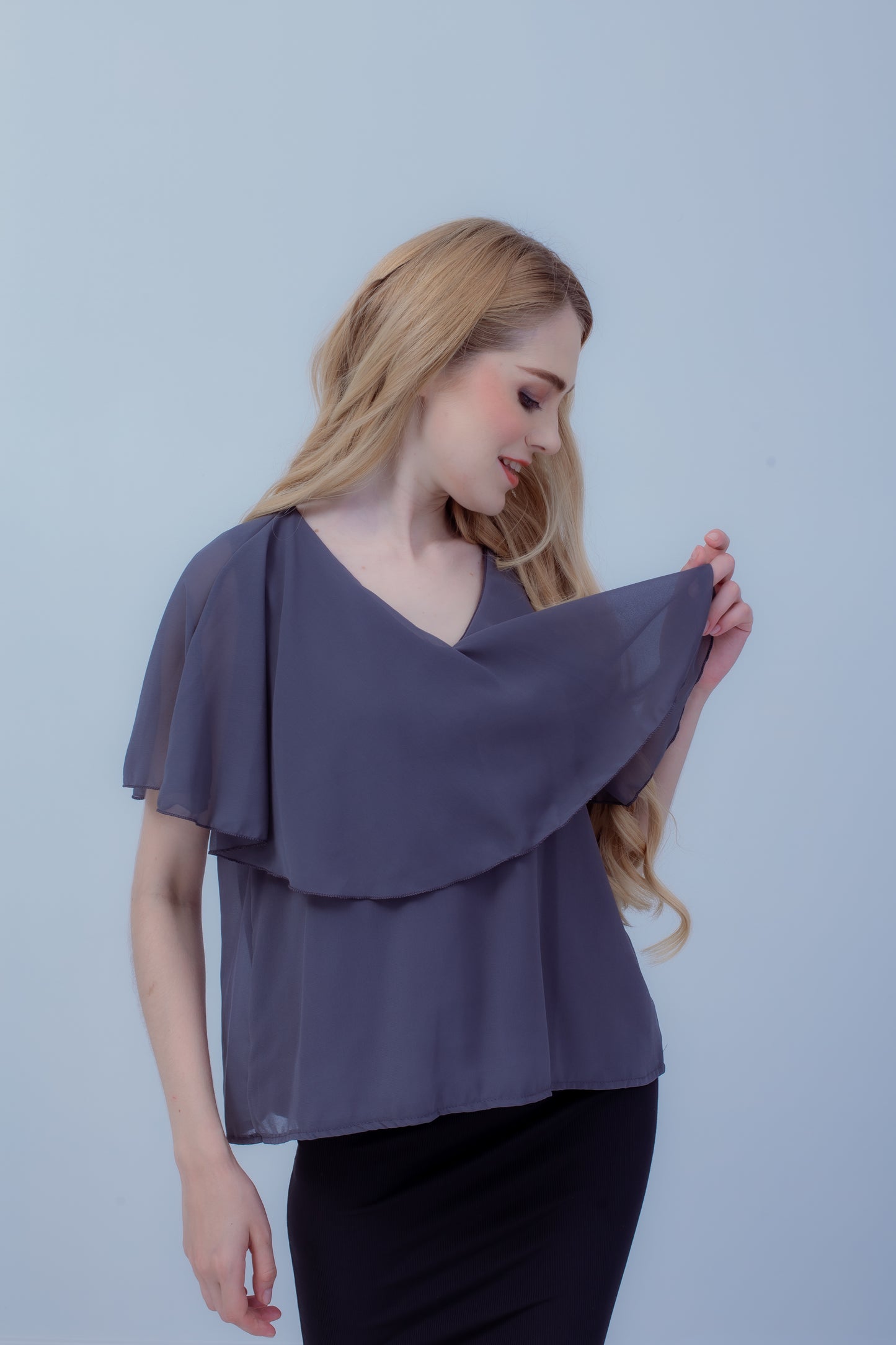 Maternity: Chiffon Stillbluse mit Reißverschluss, V-Hals