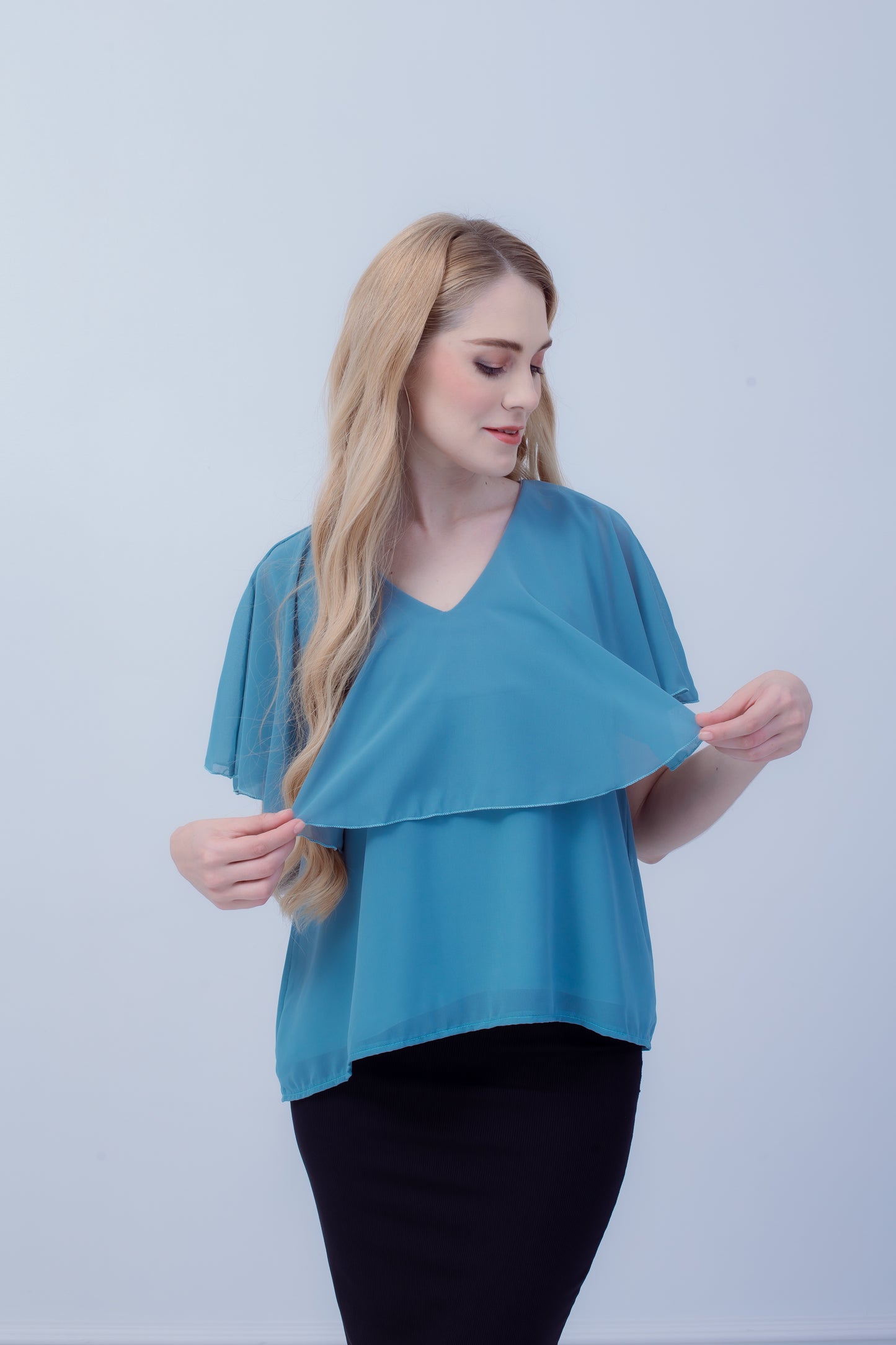 Maternity: Chiffon Stillbluse mit Reißverschluss, V-Hals